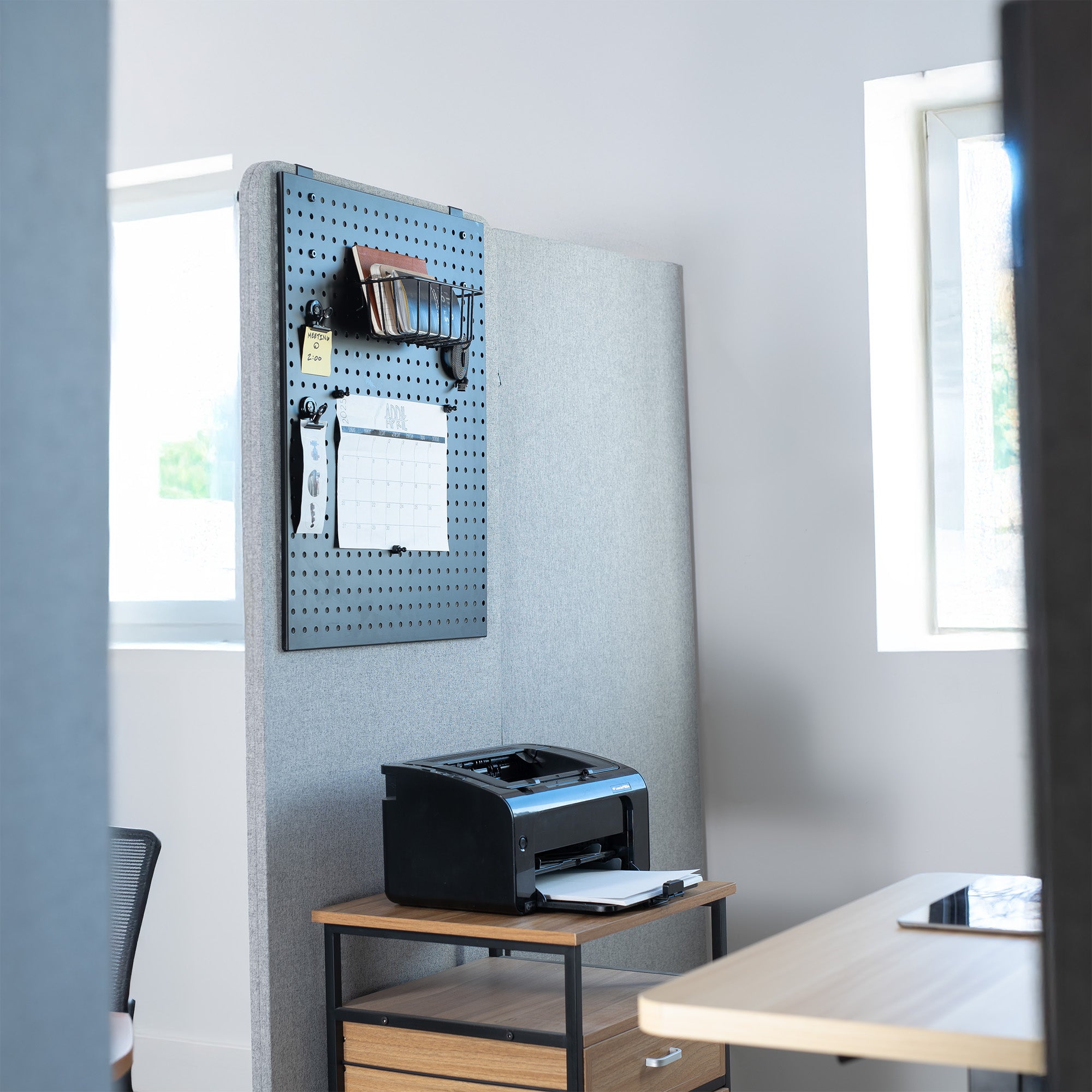 Hanging 25" x 20" Pegboard