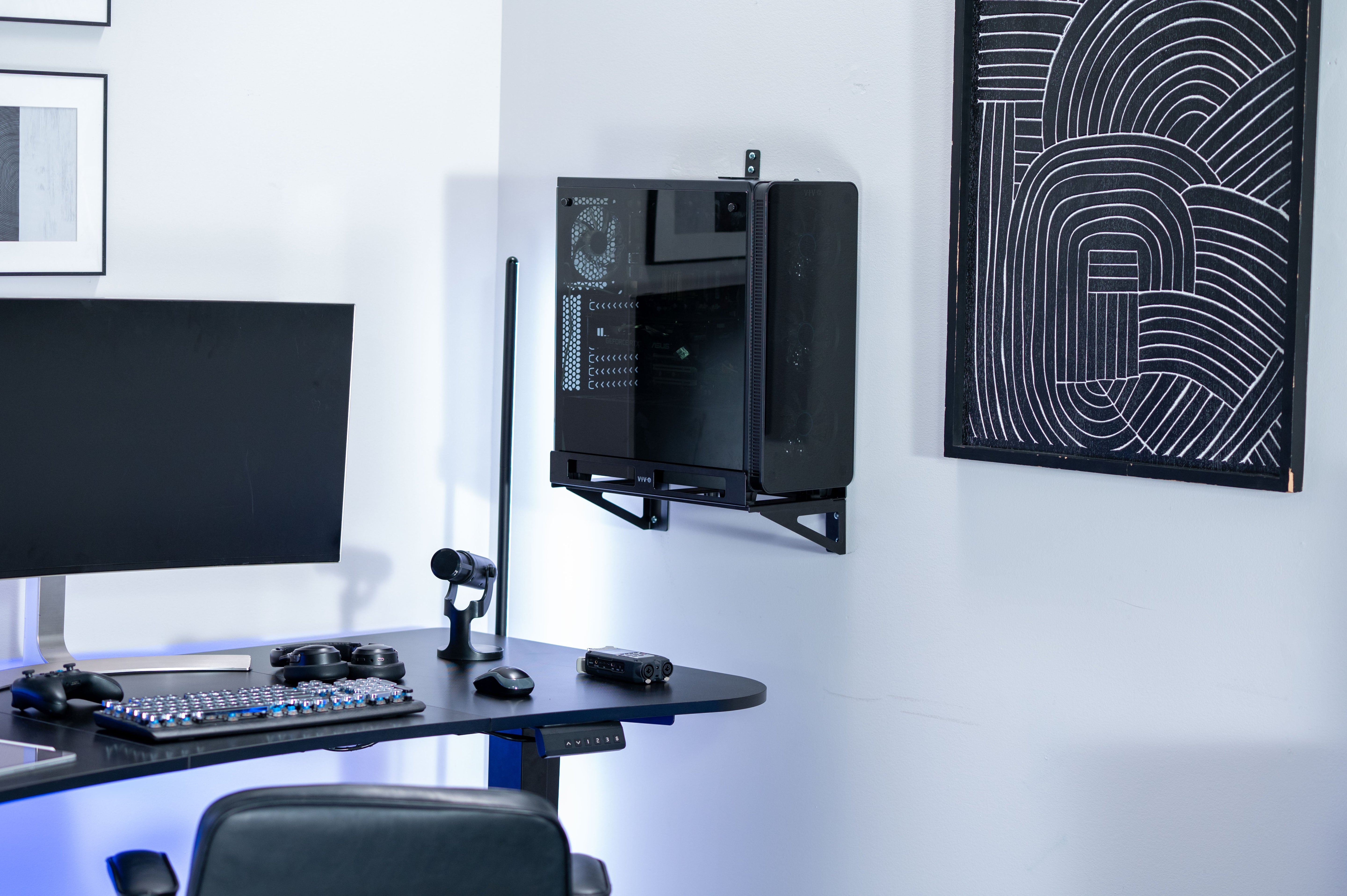Your Gaming PC Belongs on the Wall: Meet the MOUNT-PC07WL