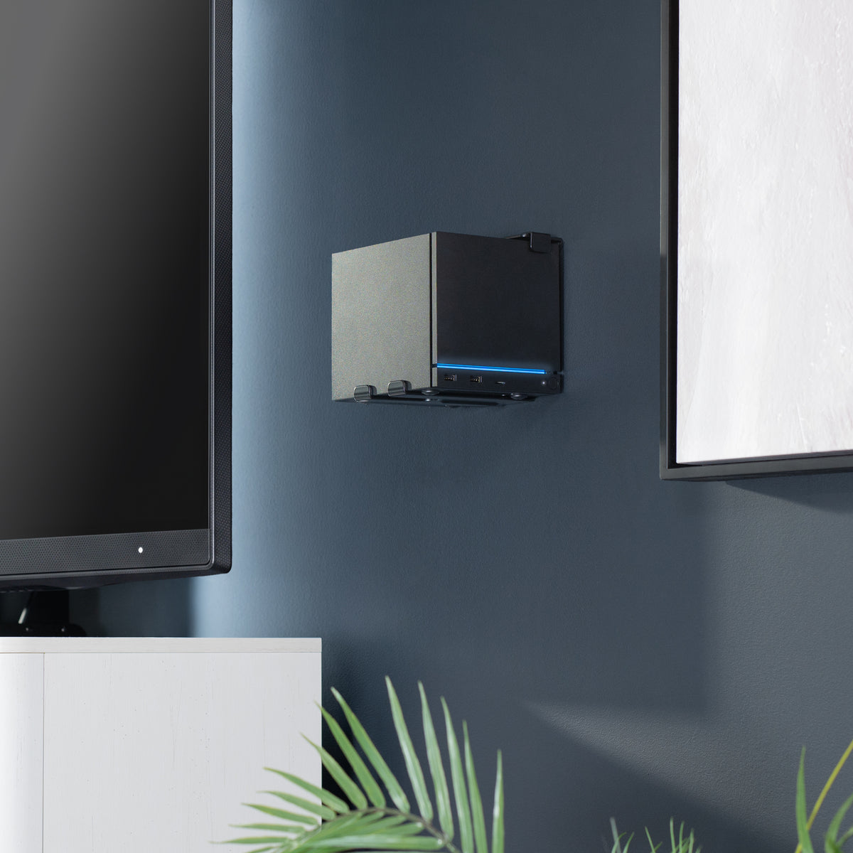 Wall and Desk Mount Designed for Steam Machine